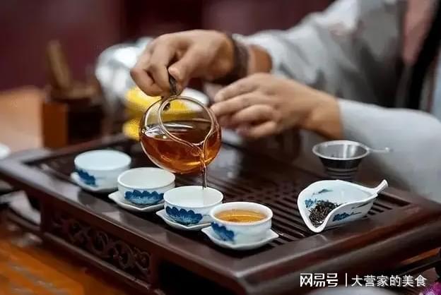 富硒红曲茶贵不贵(富硒红曲茶的功效与作用)-硒宝网