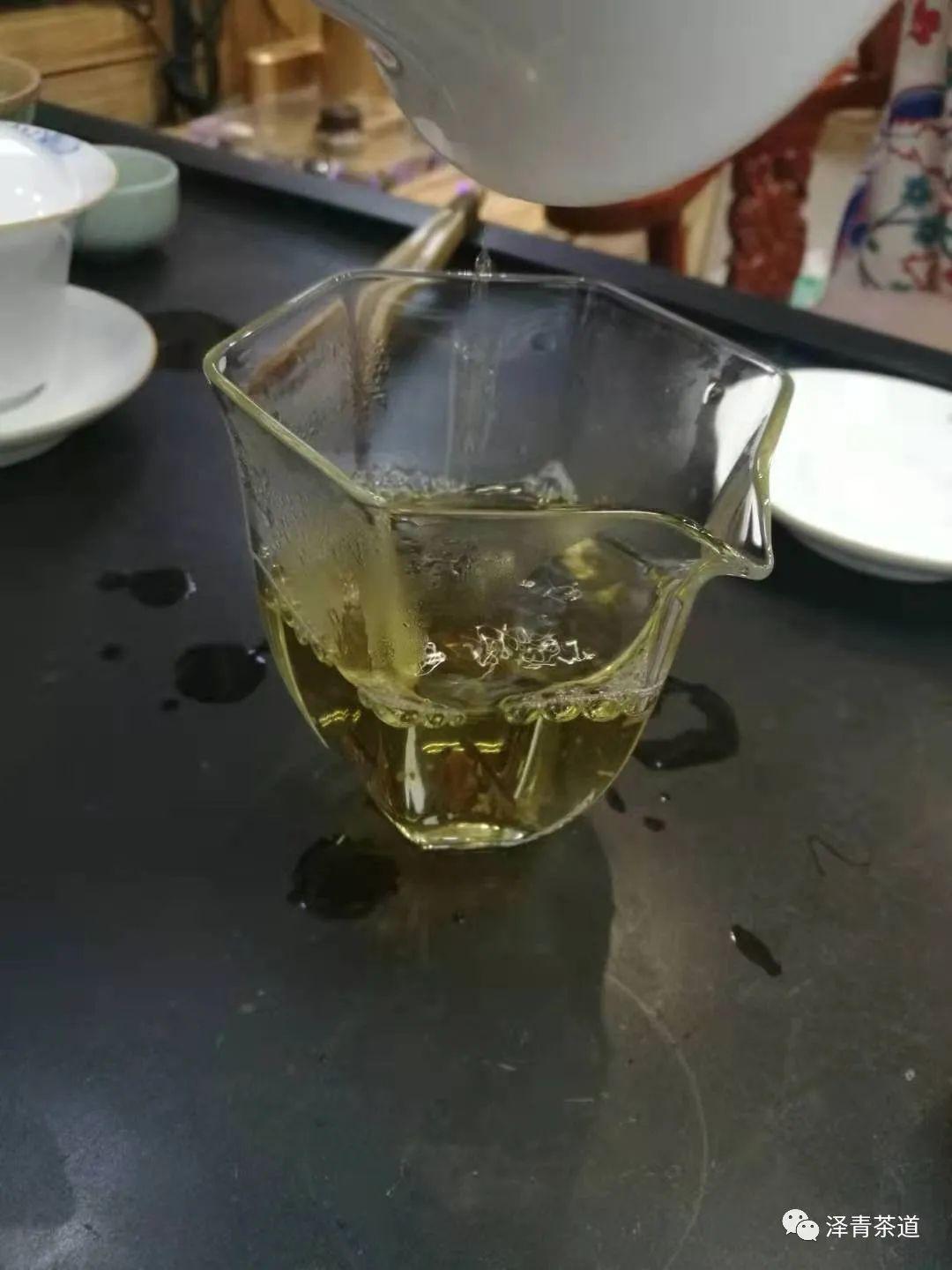 富硒茶是普洱茶吗（茶普洱富硒是什么味道）-硒宝网