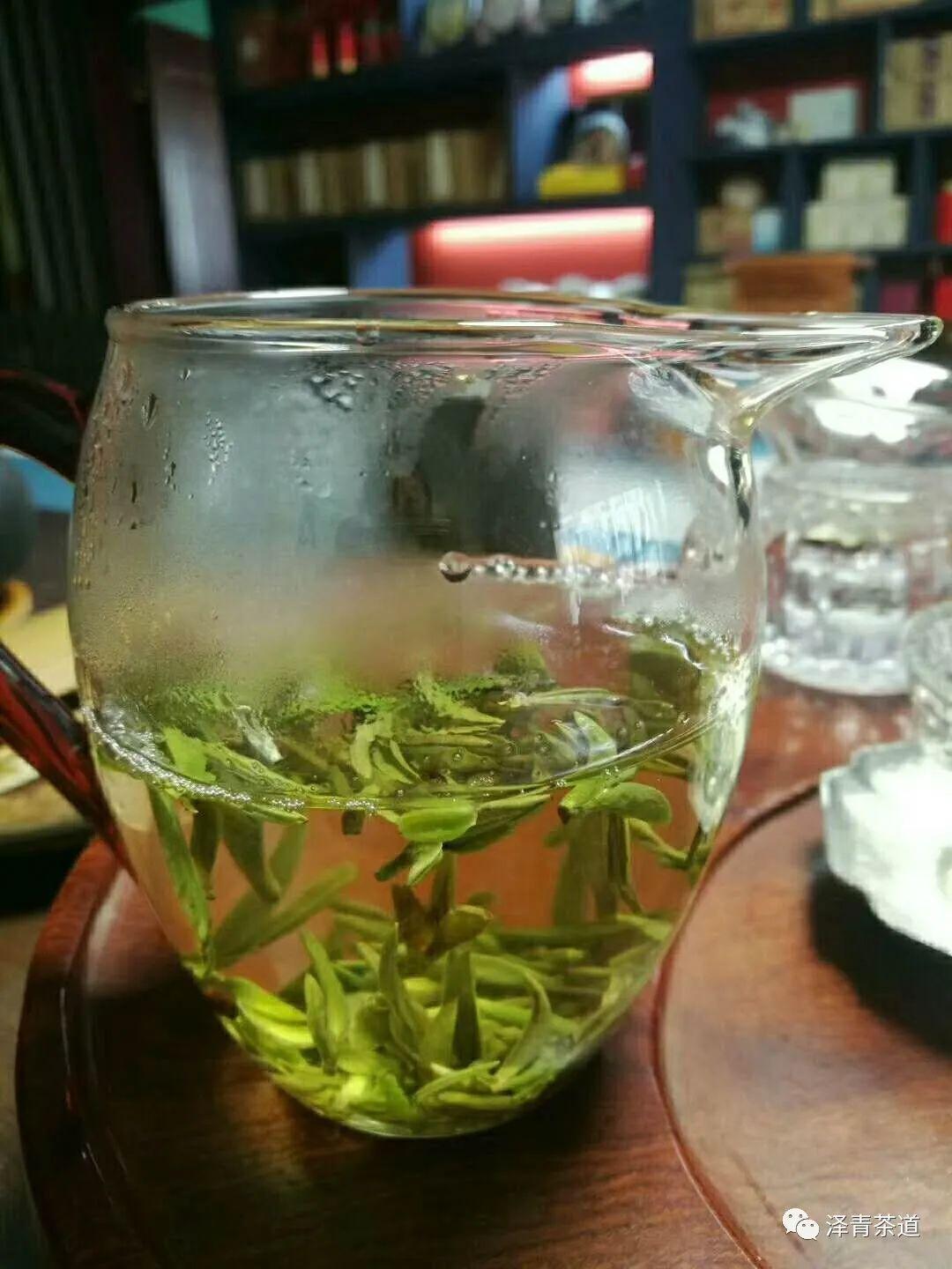 富硒茶是普洱茶吗（茶普洱富硒是什么味道）-硒宝网