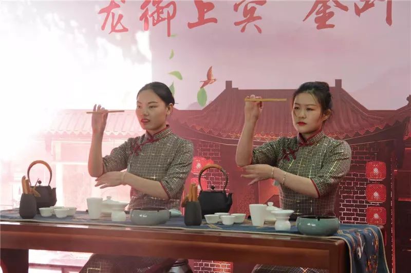 黔由由富硒茶价格（黔优名酒多少钱一瓶）-硒宝网