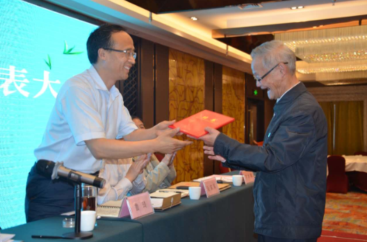 富硒茶陈鸿昌场地(富硒茶的作用与功效)-硒宝网