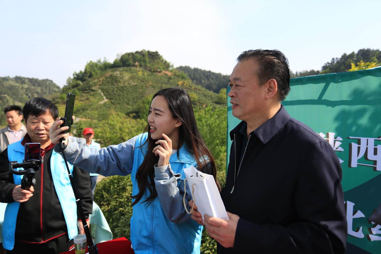 天方富硒茶代言人（天方富硒水）-硒宝网