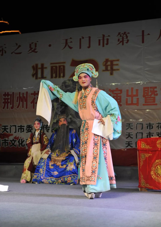 利川红富硒茶贵吗(贵茶红富硒利川有卖吗)-硒宝网