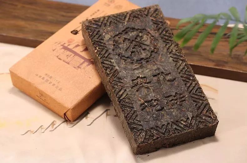 富硒白茶饼茶泡法(富硒白茶是什么茶)-硒宝网