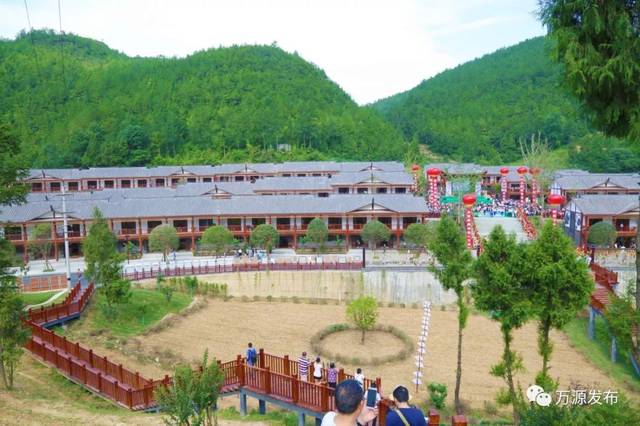 万源石塘富硒茶廊(万源富硒茶多少钱一斤)-硒宝网