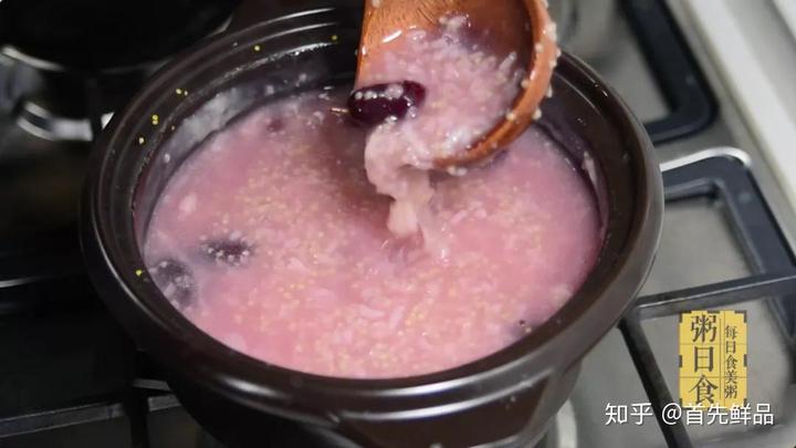 黑面粉 富硒面粉(富硒黑麦面粉有什么功效)-硒宝网