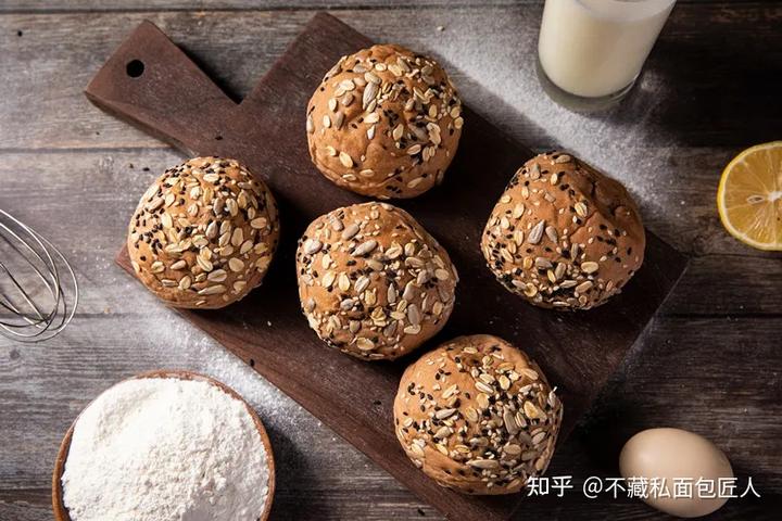 东北富硒全麦面粉（富硒黑麦面粉营养成分表）-硒宝网