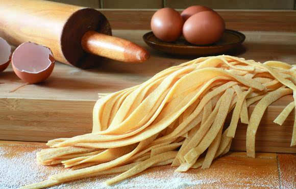 富硒蔬菜面条热量(面条含热量)-硒宝网