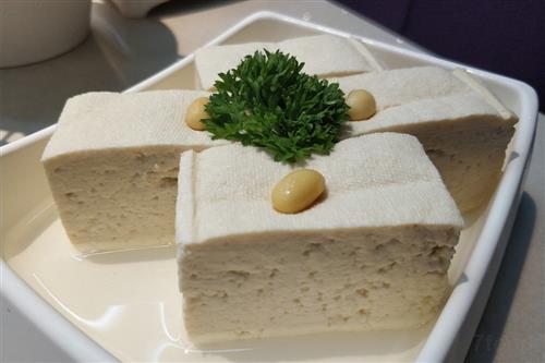 每天吃多少硒产品（每天吃产品硒多少克）-硒宝网