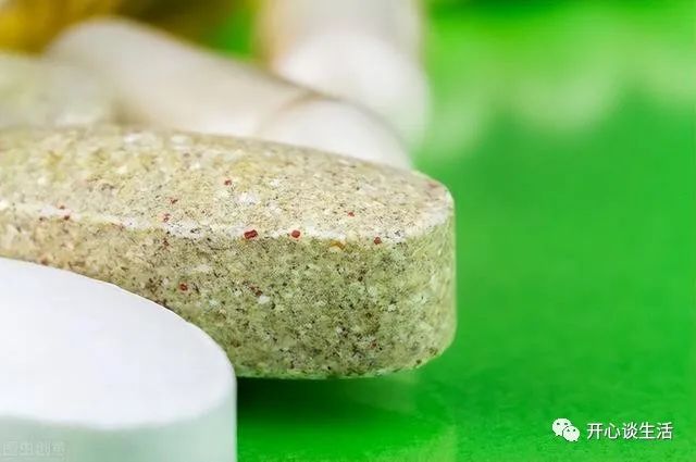 中老年人吃什么钙片补钙效果最好(老人吃钙片的好处)-硒宝网