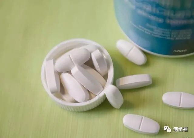 中老年人吃什么钙片补钙效果最好(老年吃钙片好吗)-硒宝网