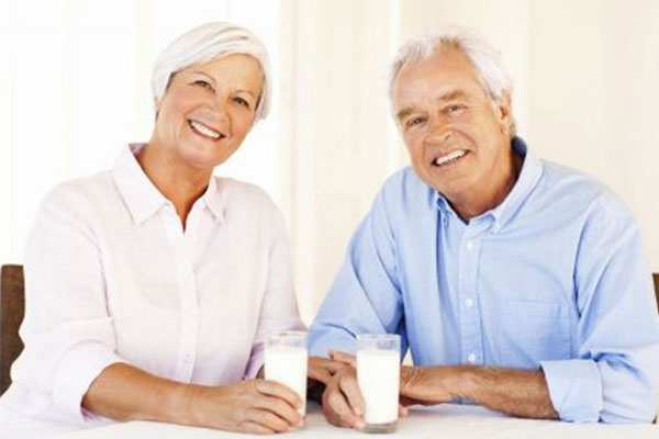 中老年吃什么钙片补钙效果好（中老年吃钙片哪种好）-硒宝网