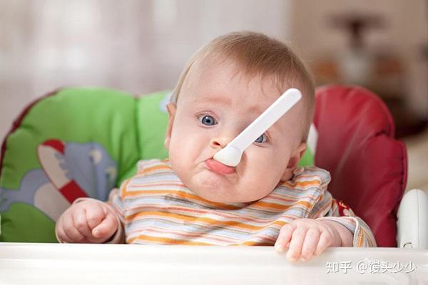 婴儿什么时候补钙（婴儿补钙时候吃什么）-硒宝网