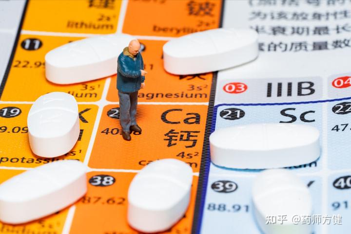 中老年人补钙什么时间吃钙片最好(老年人吃补钙片什么时候吃最佳)-硒宝网