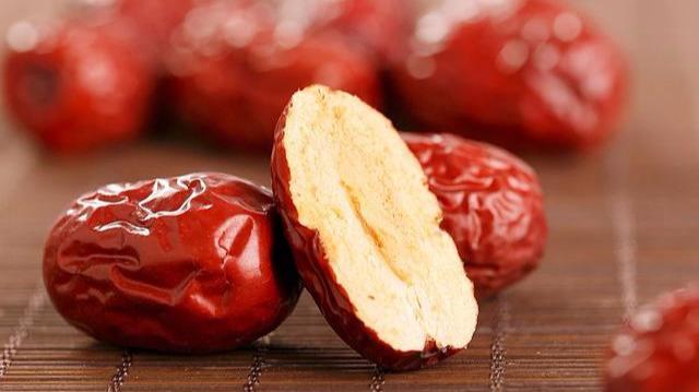 红枣补铁吗(红枣补铁蛋白吗)-硒宝网