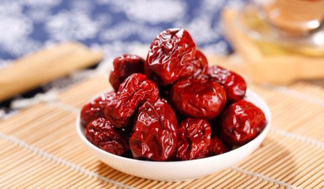 红枣补铁吗(红枣补铁蛋白吗)-硒宝网