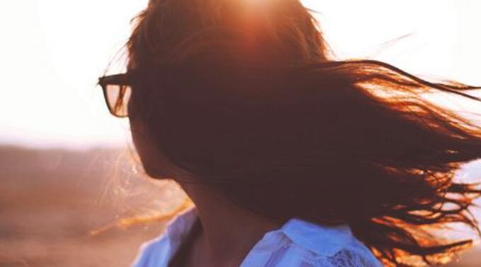 晒太阳补钙的最佳时间(晒补钙太阳最佳时间是多久)-硒宝网