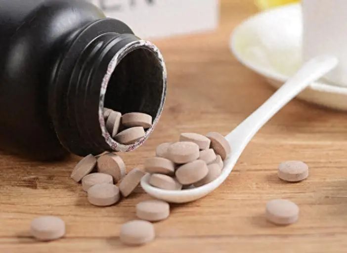 男人补钙吃什么钙片好(补钙吃男人钙片好不好)-硒宝网