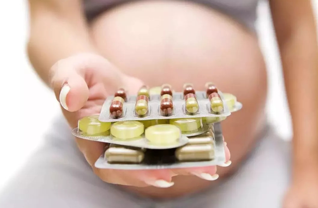 孕妇补铁吃什么（孕妇吃补铁片的最佳时间）-硒宝网