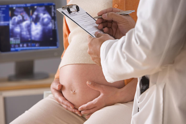 孕妇补铁吃什么（孕妇吃补铁片的最佳时间）-硒宝网