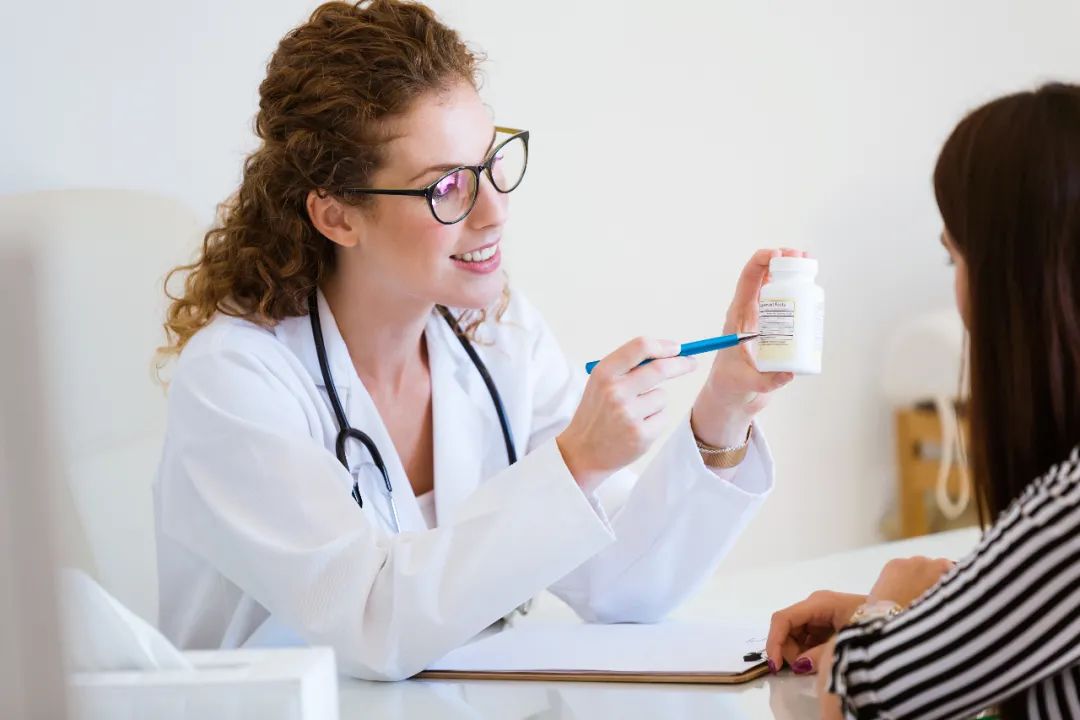 孕妇补铁吃什么（孕妇吃补铁片的最佳时间）-硒宝网