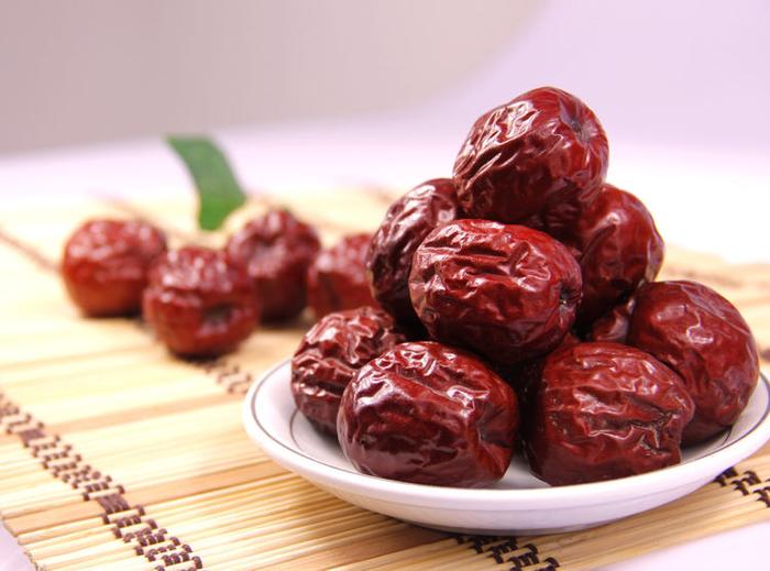 补铁补血食物（补血食物补铁还是补钙）-硒宝网