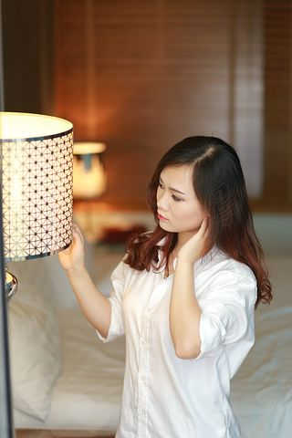 喝牛奶补钙吗(喝牛奶补钙好还是吃钙片好)-硒宝网