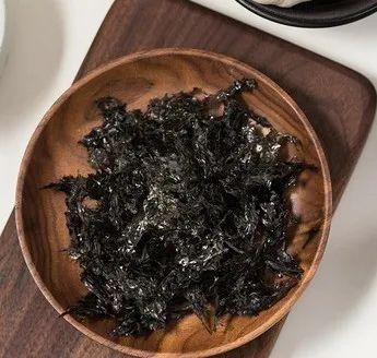 掉头发是缺少什么微量元素（缺少微量掉头发元素是什么意思）-硒宝网