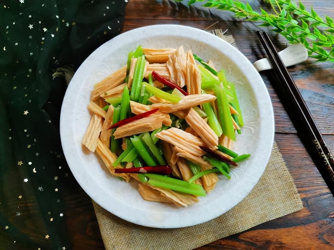 中年人吃什么补钙好(补钙中年人)-硒宝网