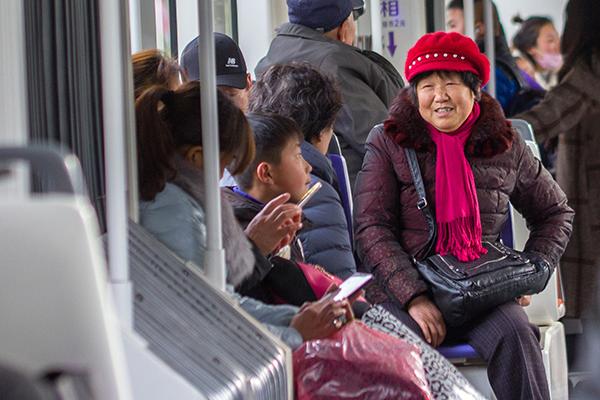 白头发是缺什么微量元素(缺什么微量元素头发白)-硒宝网