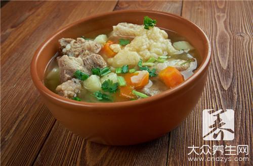 猪血补铁吗(猪血补铁还是鸭血补铁)-硒宝网