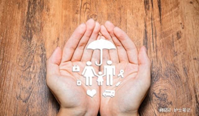 补铁大便黑色正常吗（大便黑色是补铁过度了吗）-硒宝网