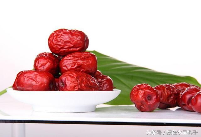 孕妇吃啥补铁(孕妇吃补铁的大便墨绿色)-硒宝网