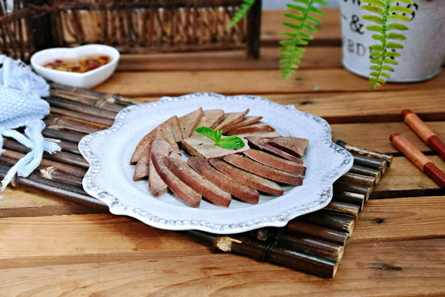 孕妇吃什么食物补铁（孕妇食物吃补铁还是补血）-硒宝网