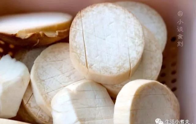 吃排骨补钙吗（缺钙吃排骨补钙吗）-硒宝网