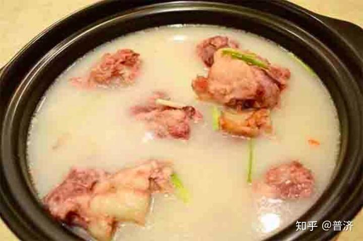 大骨汤补钙吗（骨头汤能补钙）-硒宝网