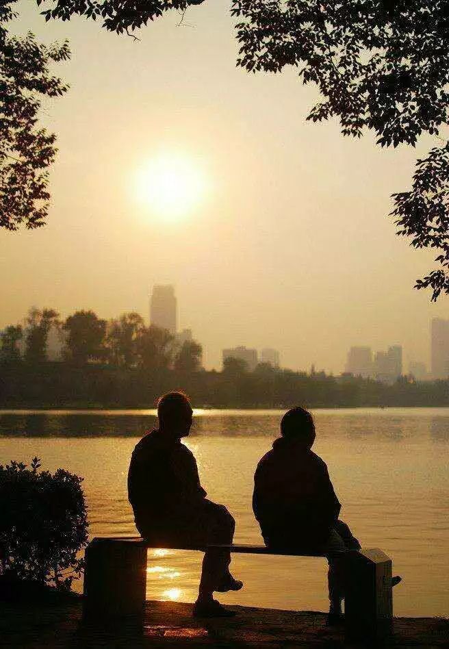 晒太阳可以补钙（晒太阳补钙需要直晒太阳吗）-硒宝网