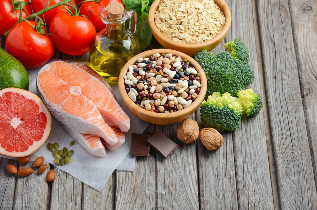 孕晚期吃什么补铁(孕晚期吃补铁的药拉黑屎)-硒宝网