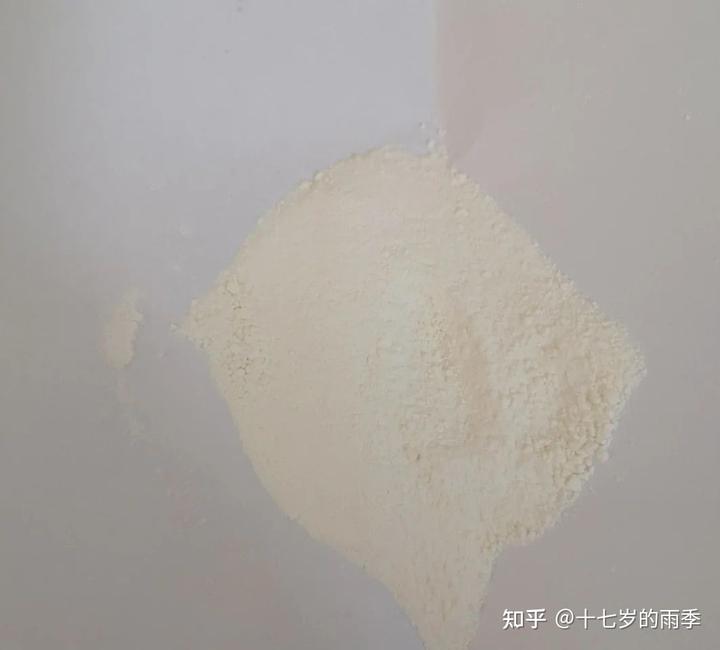 头屑多可以补硒吗女（补硒对头发有什么作用）-硒宝网