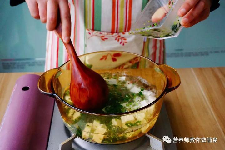 婴儿吃什么补钙(婴儿补钙吃什么最好)-硒宝网