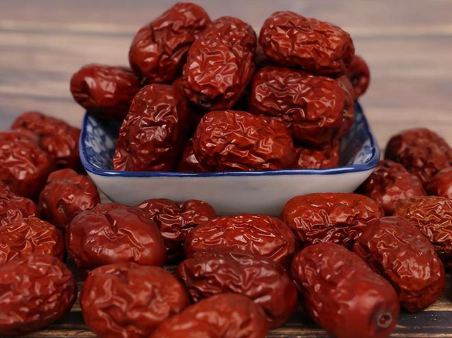 红枣补铁吗（红枣补铁效果好吗）-硒宝网