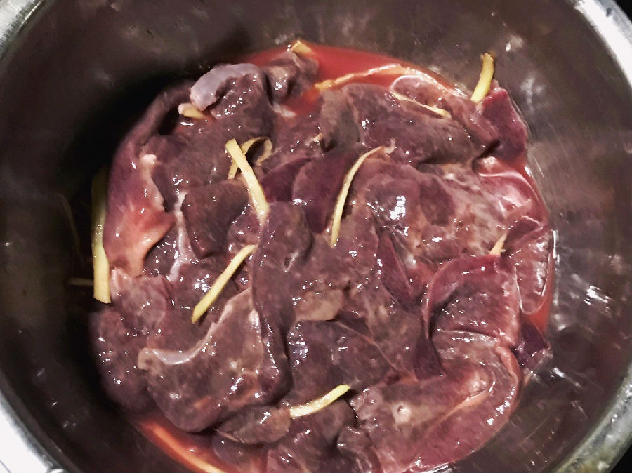 猪肝补铁吗（猪肝补铁还是补血）-硒宝网