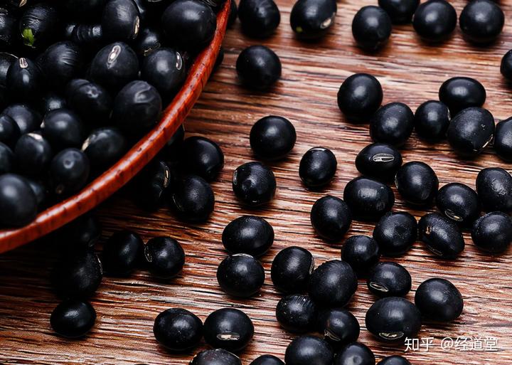 补血补铁的食物有哪些（补铁补血的食物有）-硒宝网