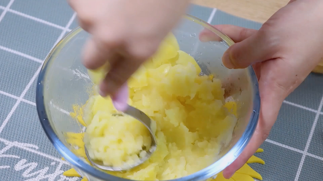 老年人补钙喝什么奶粉最好(奶粉喝补钙老年好人能喝吗)-硒宝网