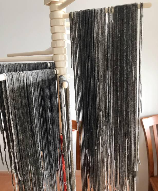 黑芝麻补钙(黑芝麻能补充钙吗)-硒宝网