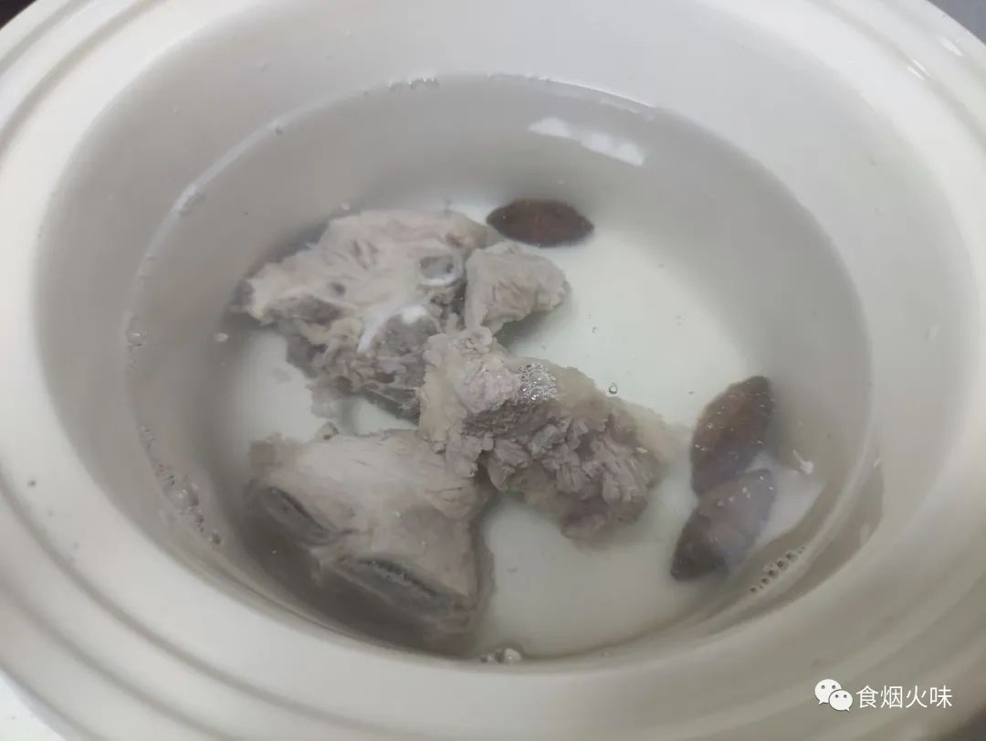 猪肉补钙吗（猪肉补钙还是鸡肉补钙）-硒宝网