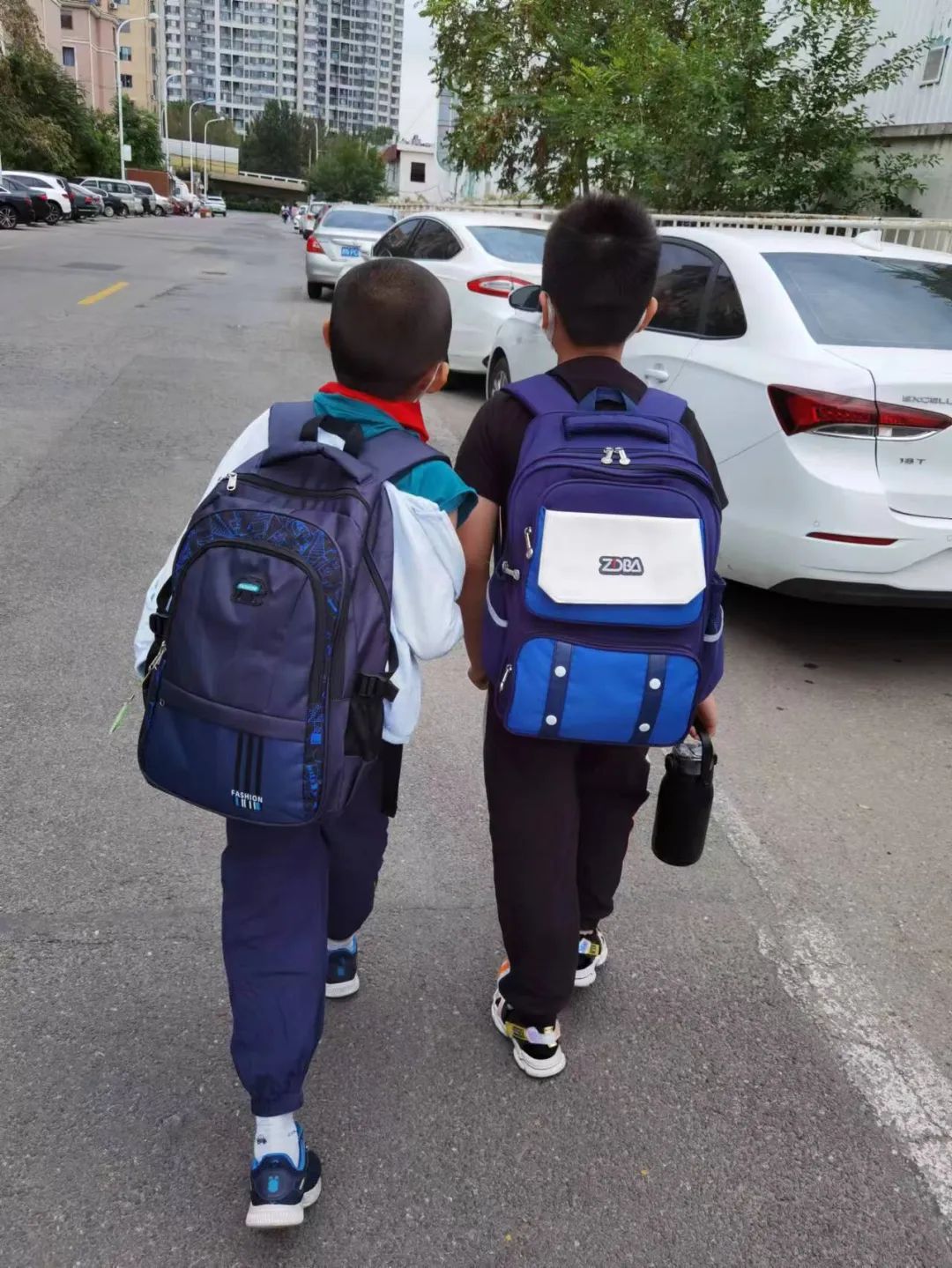 秋天钙铁锌硒补什么（钙锌秋天补铁硒可以吗）-硒宝网