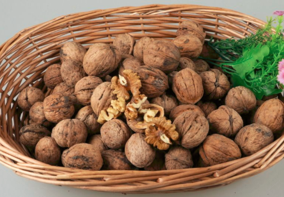 吃啥补锌(吃补锌的药拉屎会黑吗)-硒宝网