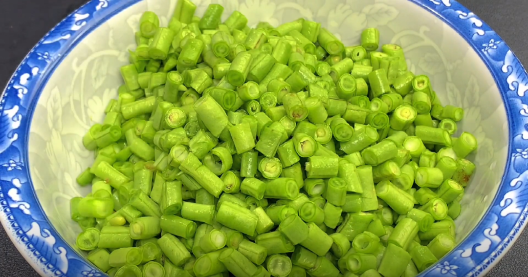 吃鸡蛋可以补钙吗（吃鸡蛋能补充钙吗）-硒宝网