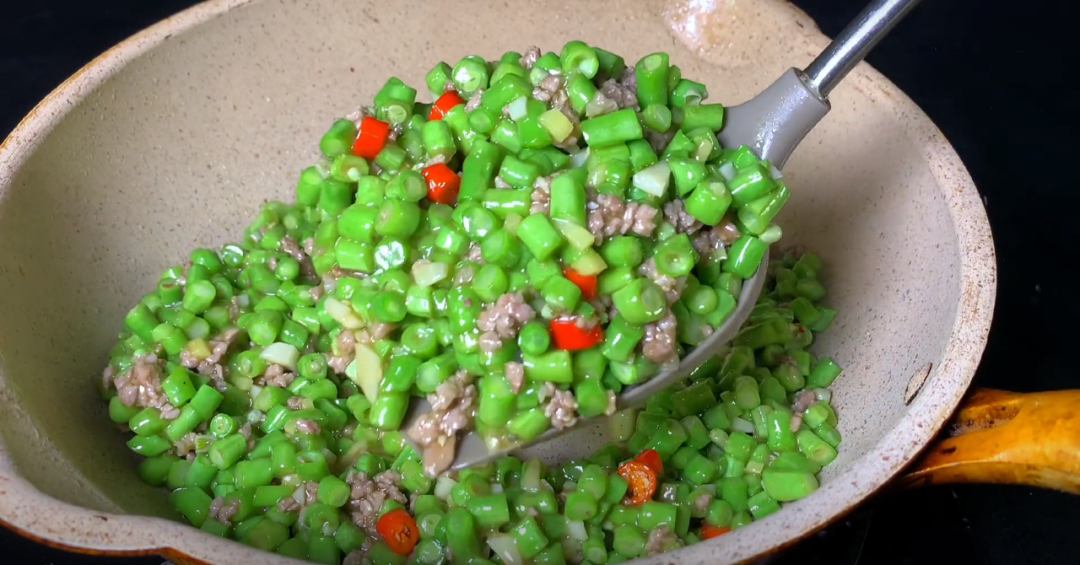 吃鸡蛋可以补钙吗（吃鸡蛋能补充钙吗）-硒宝网